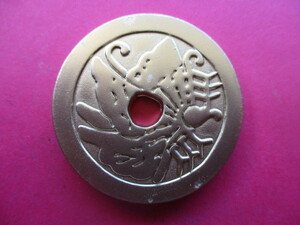 黄金の鏡屋銭（揚羽蝶紋）　量目約48.3g　金貨　絵銭　護符