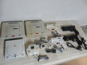 SEGA セガサターン SATURN HST-3220 本体×2台 ＆ Dreamcast ドリームキャスト HKT-3000 本体×1台 ＆ コントローラー×6台 まとめ売り