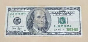 アメリカドル紙幣　旧100ドル札　1枚　肖像に掠れと傷あり