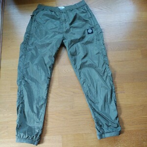 STONE ISLAND NYLON METAL TRACK PANTS パンツ ナイロン S 711563136 ミリタリーグリーン メタル 裏メッシュ　/ ストーンアイランド 本物