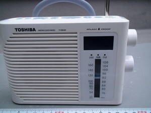 ★使用感なく美品★東芝★AM,FM★ワイドFM★お風呂ラジオ★目覚ましラジオ★TY-BR30F★お気に入りのラジオ番組で目覚めると一日が爽快です