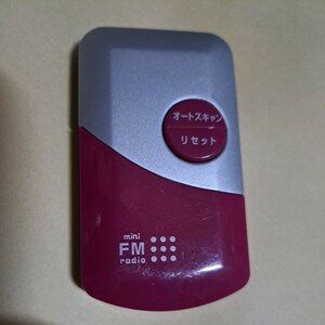 ジャンク品　メーカー　型番不明　mini FM radio ラジオ　本体のみ