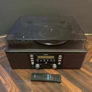 A159 TEAC ターンテーブル カセット付き　CDレコーダー LP-R550USB 現状品