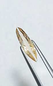 インペリアルトパーズ　0.92ct マーキス　ルース　ちょいカケ（LA-4098）