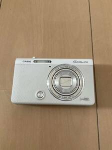 中古　CASIO EXILIM エクシリム コンパクトデジタルカメラ EX-ZR70