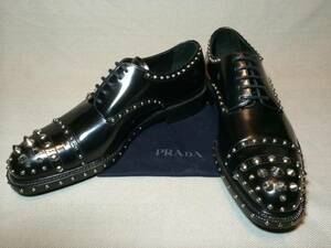 新品 プラダ スタッズ レザー ドレス シューズ 9 prada 黒 ブラック b