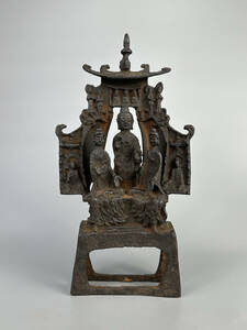 仏教美術　古鉄製　仏像　佛像　唐物　古物　古玩　骨董　中国　高さ33.5cm。
