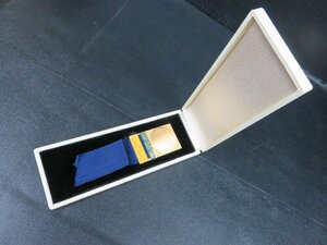 86APR21【横浜古物】1964　オリンピック　東京大会　I.S.F.　TECHNICAL OFFICIAL　バッジ 　紺色リボン