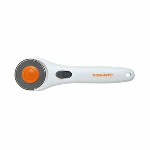 Fiskars フィスカース スティックロータリー カッター 45mm フィンランドの文房具です