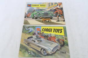 CORGI TOYS 1960年代カタログ2冊 英語版 イギリス印刷 ボンドカー表紙 ＊ロレ