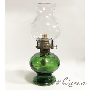 希少　レトロなオイルランプ　アンティーク　ガラス製　ランプ　置き型ランプ　緑　グリーン　昭和レトロ