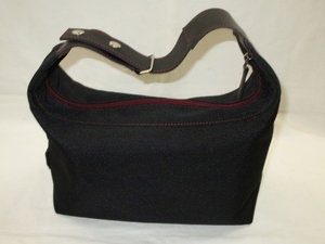 即決(中古) UPLA PARIS　ウプラ　ハンドバッグ　ショルダーバッグ　ブラック×レッド　上品な配色　レザー　キャンバス　バッグ　鞄 かばん