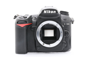 Nikon D7000 ボディ ニコン デジタル一眼レフ ストラップ付 ■24617