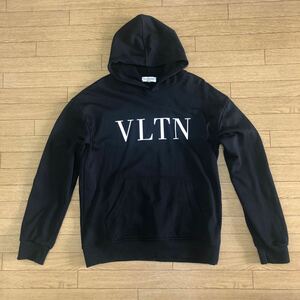 ヴァレンティノ　VLTN ロゴ プルオーバー パーカー ブラック