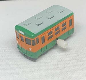 カプセルトレイン　快速電車