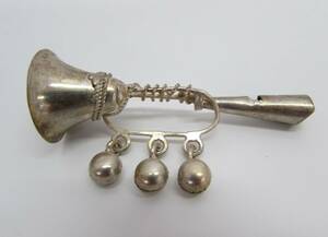 インド製 銀細工 97刻印 ミニラッパ型 笛 ホイッスル 鳴り物 鈴付き 雑貨 小物 インテリア オブジェ 置物 飾り物 全長8.2㎝ 重さ18ｇ 難有