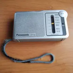 ジャンク品　ポータブルラジオ　AMラジオ専用　本体のみ　取説等なし