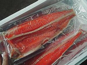 [海の棚　特売]　定塩紅鮭フィレ１枚、約1200g