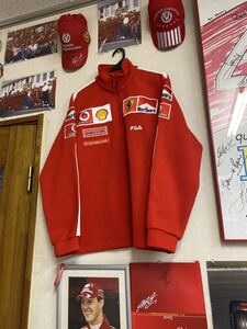 ★本物★ フェラーリ　F1 シューマッハ　実使用　フリース チーム支給品　Ferrari コーンズ CORNES 鈴鹿サーキット　日本GP 鈴鹿GP