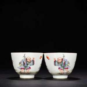 清時代 乾隆 粉彩 人物紋杯2客 唐物 中国美術 工芸品 高さ6.5cm 直径8.8cm 【HB750】