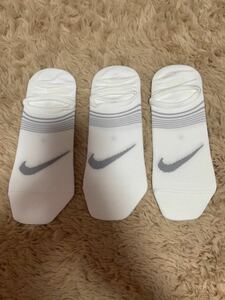 ナイキ NIKE エブリデイプラス ライトウェイト 3足組　23〜25cm