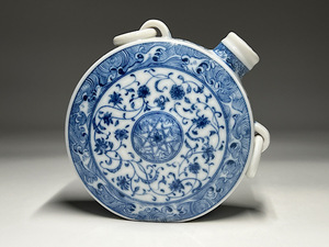 中国文物 古瓷 収集家の放出品 青花 明代 青花花卉紋瓷壺