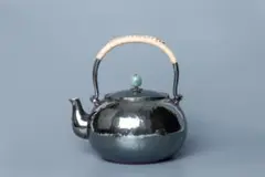 純銀製 玉摘 宝珠形 口打出湯沸 銀瓶 煎茶道具