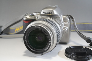 1円~【588】Nikon／ニコン　D40　／LENDS　AF-S　DX　NIKKOR　ED　18-55mm　1:3.5-5.6GⅡ
