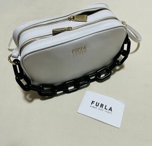 美品　フルラ　FURLA　リリー　チェーン付き　ミニショルダー　 ショルダーバッグ　サフィアーノレザー　ホワイト