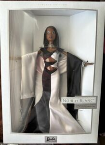 Limited Edition NOIR ET BLANC (AA) Barbie 2003 BCC Club Exclusive_B1993_NRFB 海外 即決