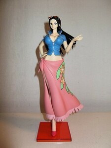 ワンピース GLITTER&GLAMOURS NICO ROBIN ニコ・ロビン フィギュア