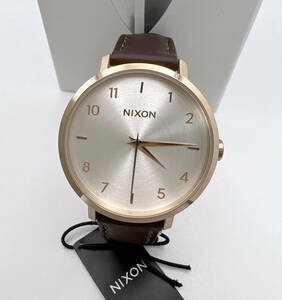 未使用品 稼働中 箱付き NIXON ニクソン A1091 2369 アローレザー クォーツ シルバー文字盤 ローズゴールド レディース腕時計