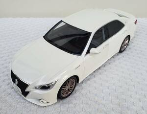 SAMURAI 1/18 京商 外箱あり トヨタ クラウン ハイブリッド アスリート G ドア開閉ありません ミニカー TOYOTA