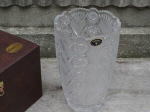 M9567 ビンテージ ボヘミアガラス チェコスロバキア製 箱付 花瓶 直径16cm高25cm ゆうパック80サイズ(0506)