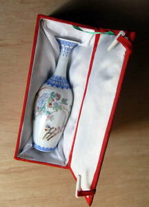 中国製　一輪挿し花瓶