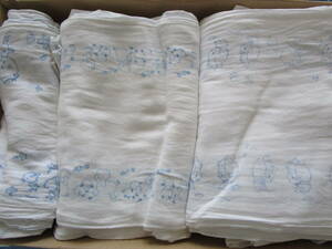 リサイクル品　中古　ドビー織り絵柄布おむつ　使用感多い　名前記載　絵柄が薄い　等　１５０枚セット