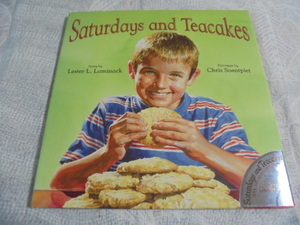 洋書絵本　Saturdays and Teacakes 　土曜日とティーケーキ　おばあちゃんとの思いで　CD付き　とても美しい挿絵　レトロ
