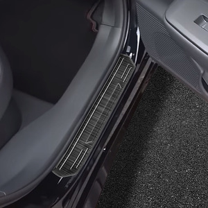 新型 プリウス60系 車種専用設計 キッキングプレート スカッフプレート サイドステップガード 外側