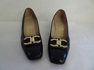 BDH5★フェラガモ/Ferragamo 靴 パンプス ガンチーニ ゴールド金具 黒 ブラック サイズ6D 23.5cm