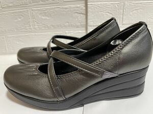 新品☆コンフォートパンプス　レディース靴　女性用靴　サイズ23.5cm ウェッジソール