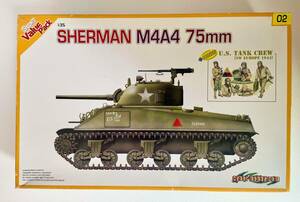  【送料無料】ドラゴン 1/35 M4A4 シャーマン 75mm ＋ 戦車兵付き 