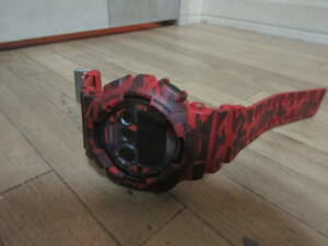 ⑤カシオ　G-SHOCK 　カモフラージュ GD-120CM　赤迷彩