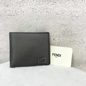 【新品未使用品】FENDI フェンディ　折り財布 カードケース　ズッカ　本革　レザー　シルバー　グレー　ブラック お札ケース　ロゴ