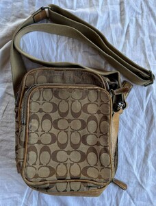 COACH コーチ 　ショルダーバッグ　ポーチ　中古品