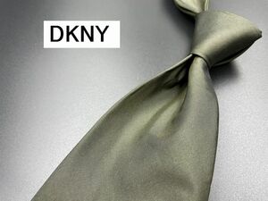 【美品】DKNY　ダナキャラン　ドット柄　ネクタイ　3本以上送料無料　グリーン　0205239
