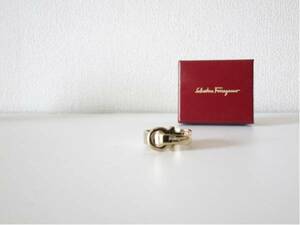 Vintage Salvatore Ferragamo　スカーフリング