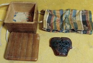 中国美術　時代物　古い　赤玉彫　龍紋　唐物　共箱　書道具　文房