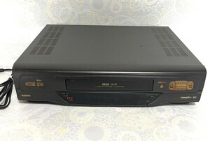 【Y681】SANYO/サンヨー/VHSビデオデッキ/VZ-H450B/BS内臓/Hi-Fi/リモコン無し/通電確認済 