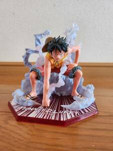 フィギュアーツZERO ONE PIECE ［EXTRA BATTLE ］モンキー・D・ルフィ -頂上決戦