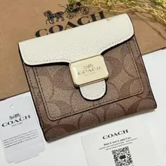 COACHコーチ財布二つ折り財布ブラック×ホワイト